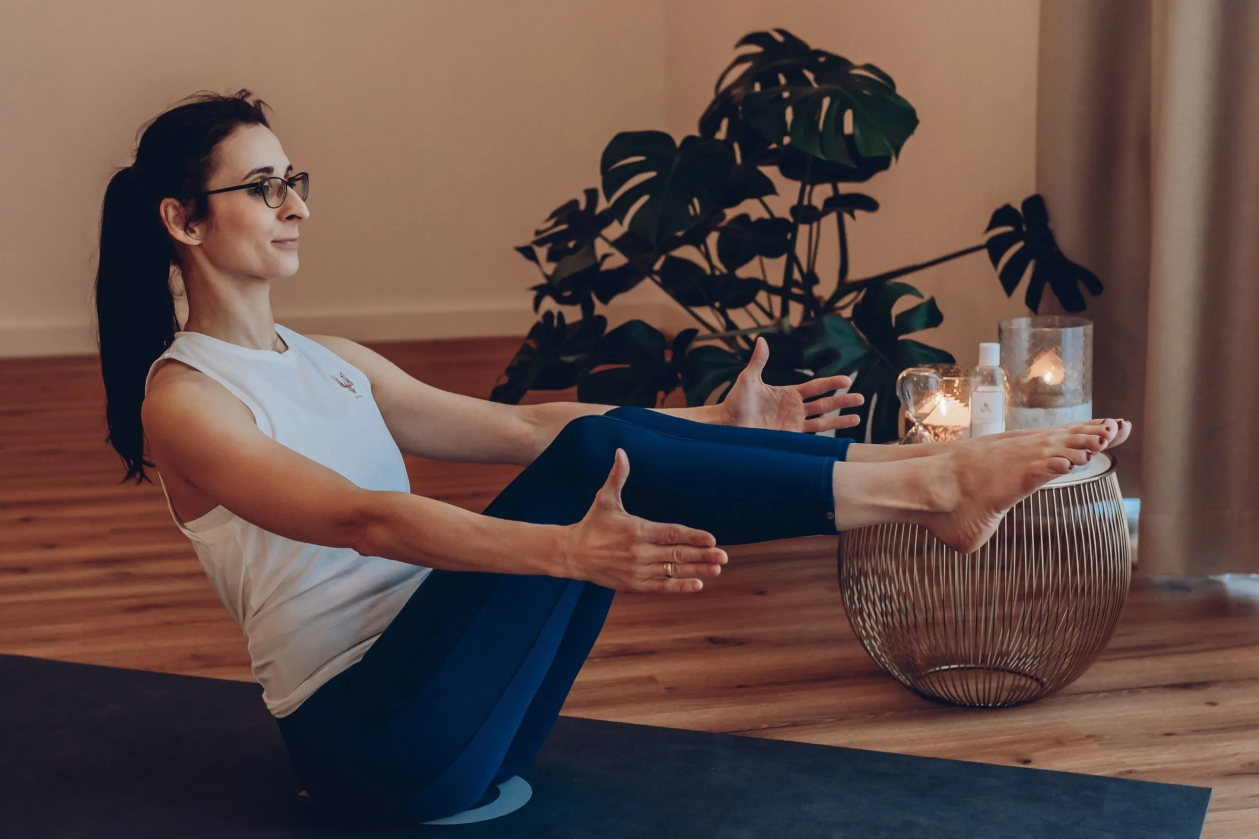 Golden Yogaloft, Core, Boot Pose Navasana