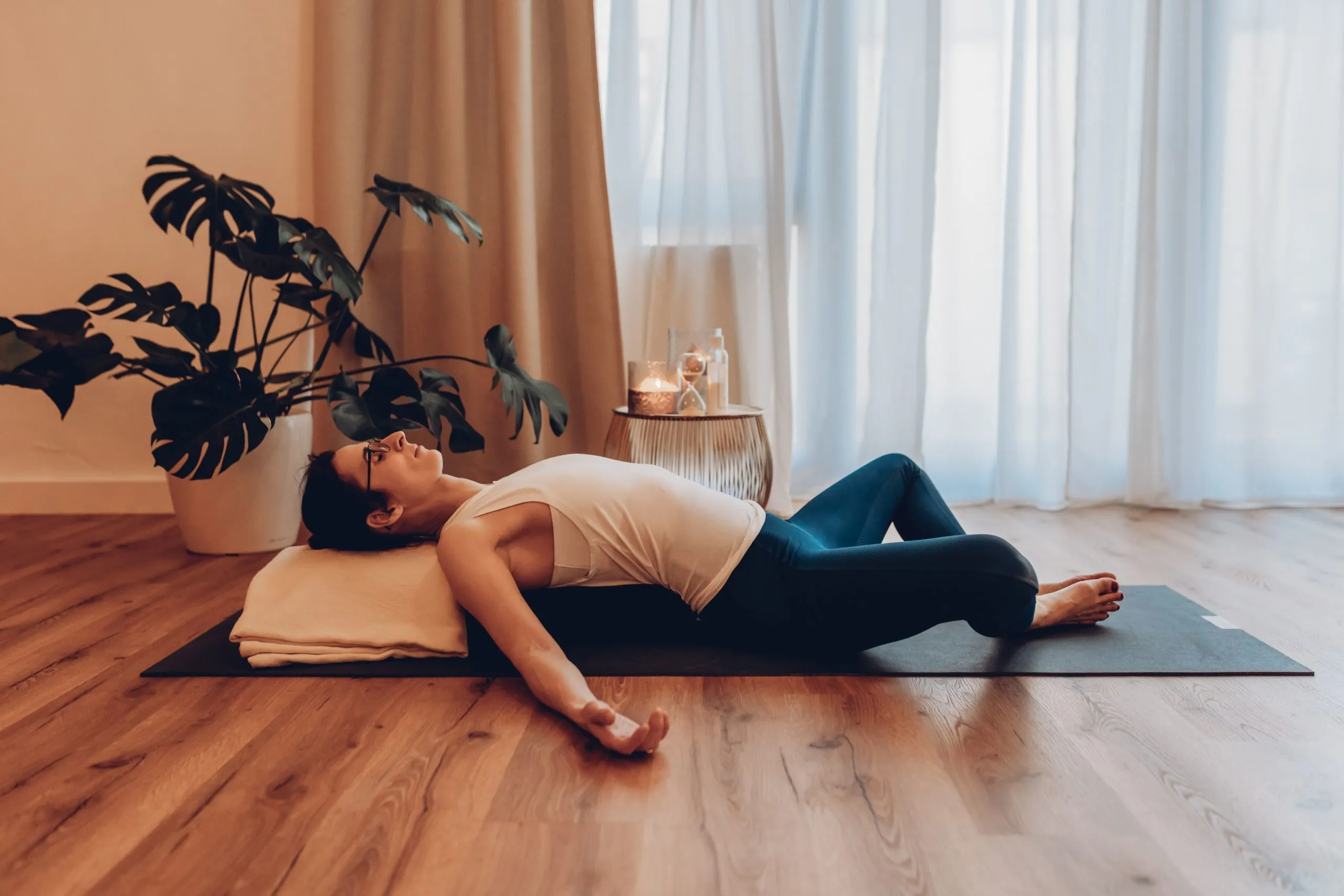 Gollden Yogaloft, Yin Yoga,